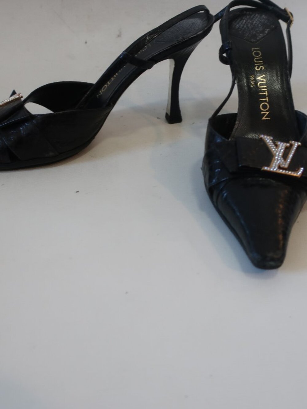 Women Louis Vuitton Black Embossed Snakeskin Crystal Logo Heels 37 1/2 EU/US 7.5 - Picture 4 of 15